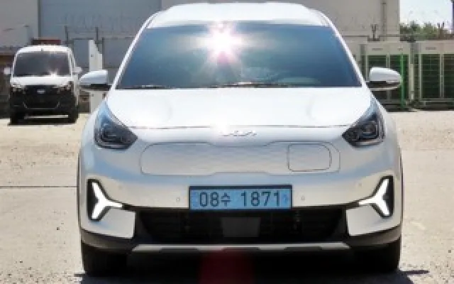 니로하이브리드 중고차 니로 플러스 EV 어스 매물 사진 2 - 2022/09 87,813km